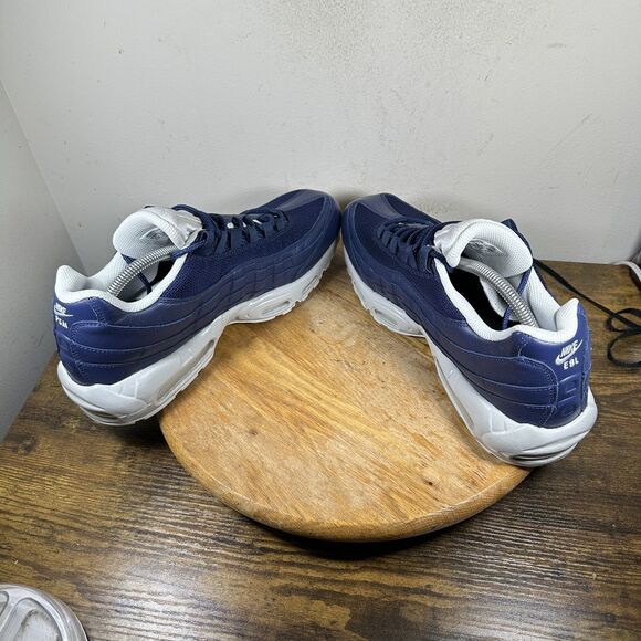 Nike Air Max 95 Shoes Mens Size 11.5 OG Mesh Performance 314359-998 main image 4